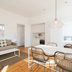 Chiado Cozy - By Lu Holidays Lisbon